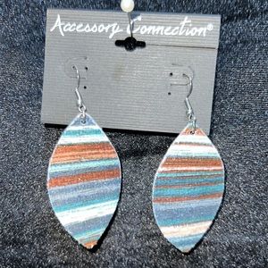 Leather stripe leaf earrings